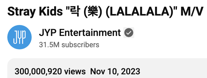 Stray Kids LALALALA 300 Million Views Screenshot