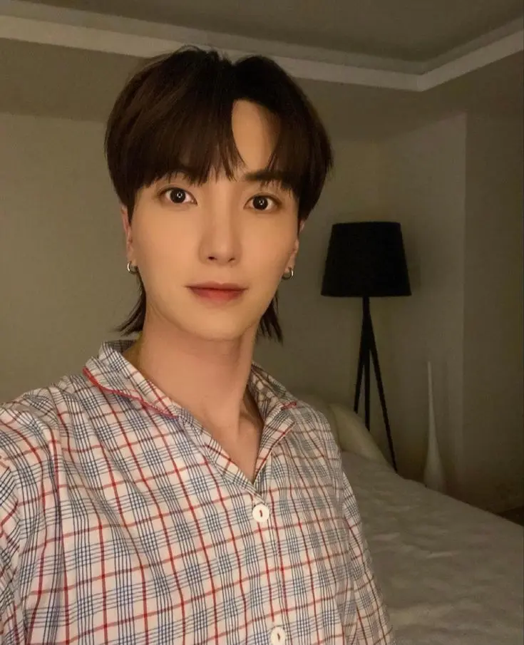 SUPER JUNIOR Leeteuk Official Profile Birthday Profile Photo