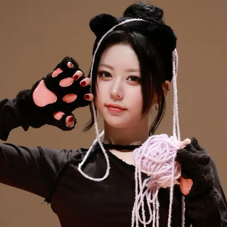 tripleS HyeRin Official Profile Birthday Profile Photo